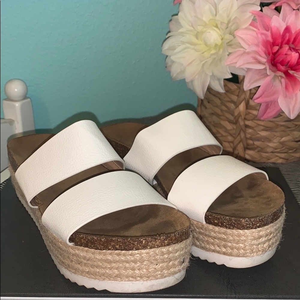 Platform sandals